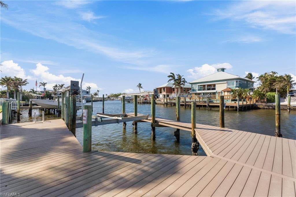 18404 Cutlass DR, FORT MYERS BEACH FL 33931-44