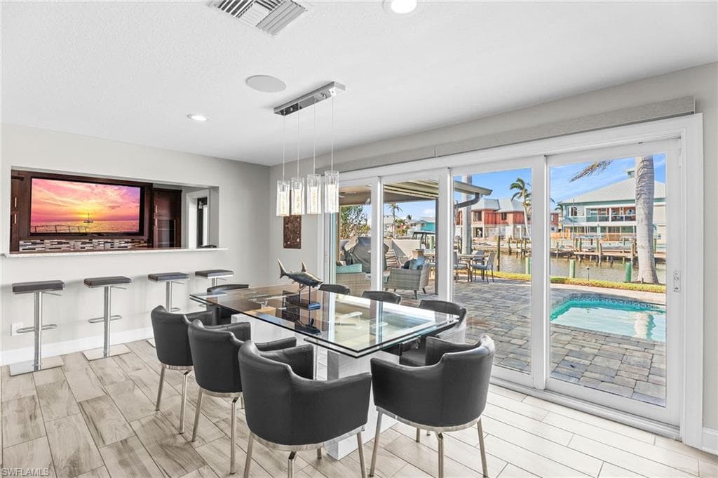 18404 Cutlass DR, FORT MYERS BEACH FL 33931-14