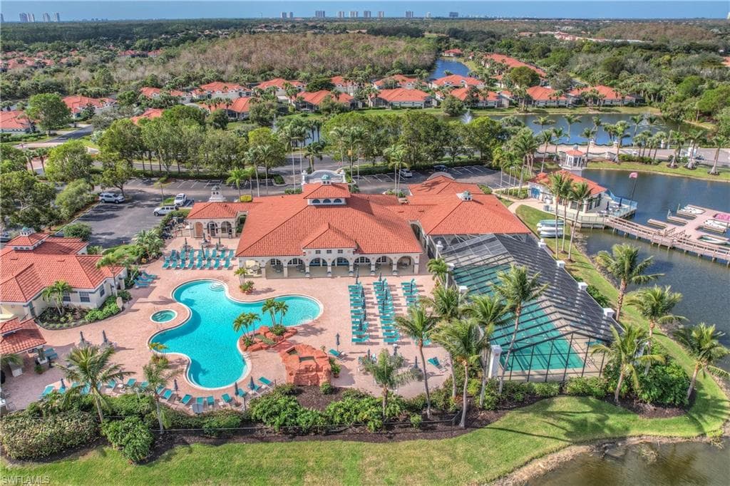 10801 Crooked River RD # 203, ESTERO FL 34135-41