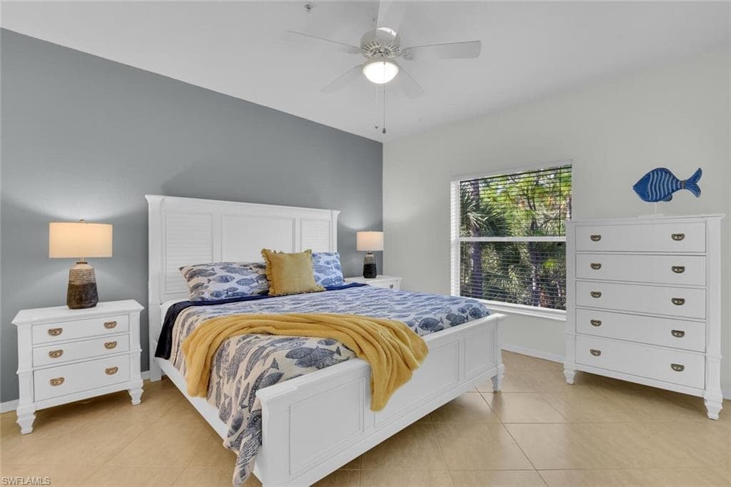 9165 Celeste DR # 303, NAPLES FL 34113-11