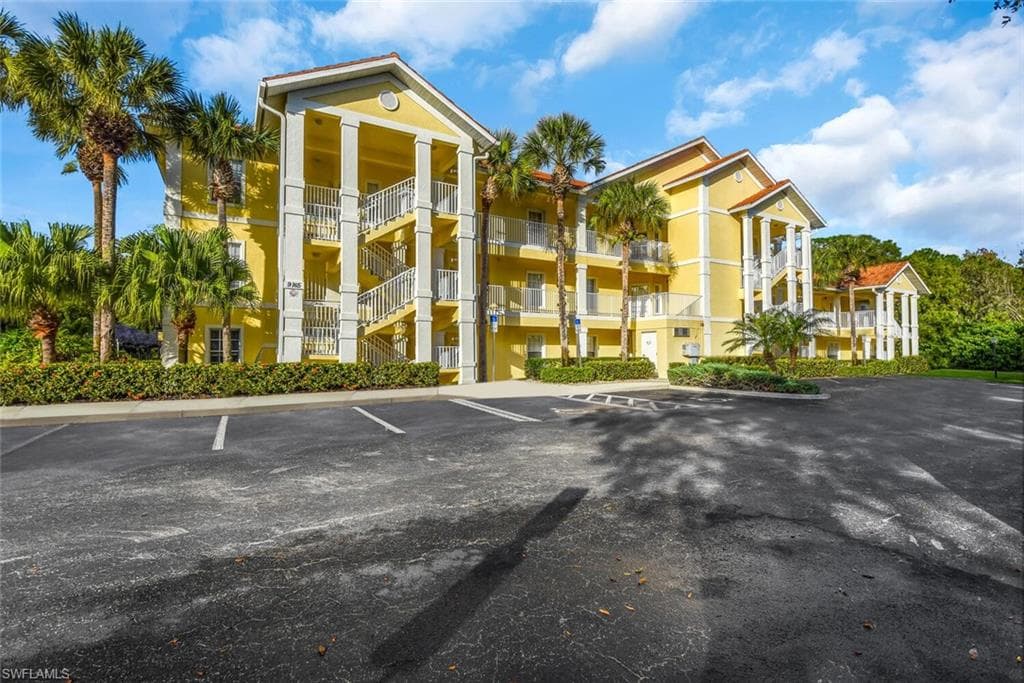 9165 Celeste DR # 303, NAPLES FL 34113-20