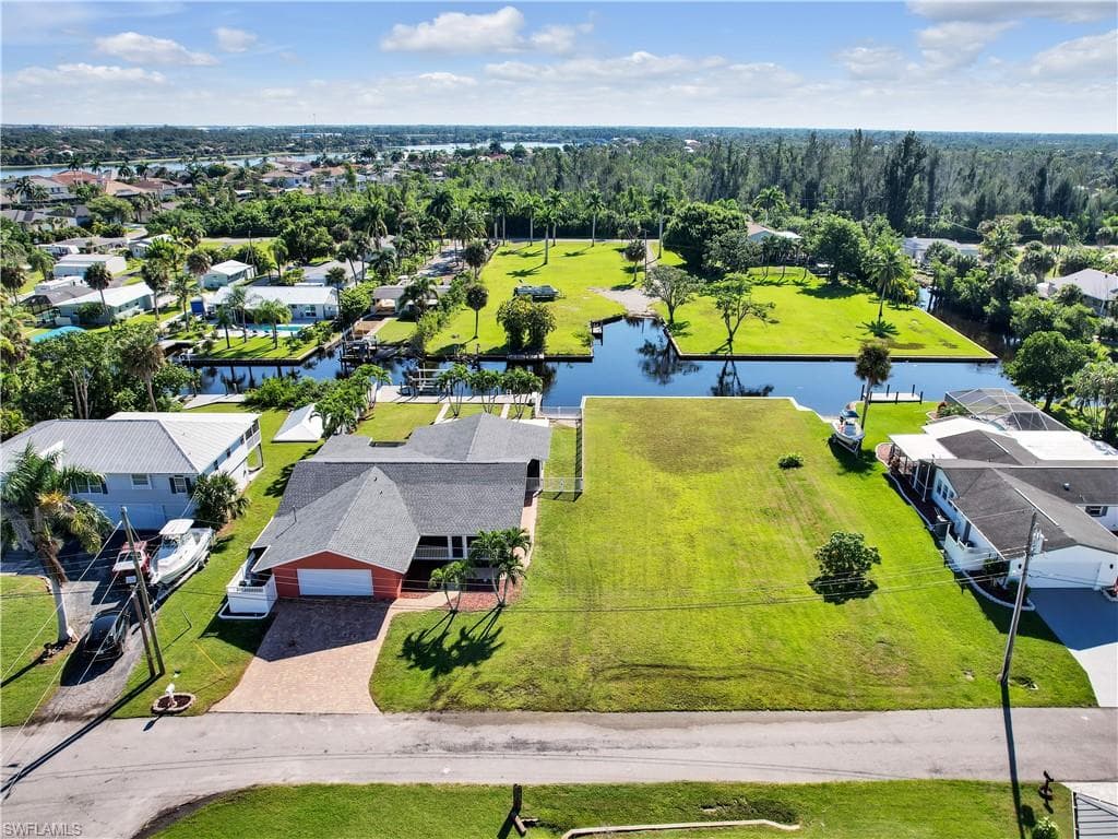 6131 Island Park CT, FORT MYERS FL 33908-2