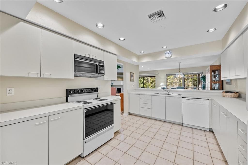 20190 Golden Panther DR # 3, ESTERO FL 33928-14