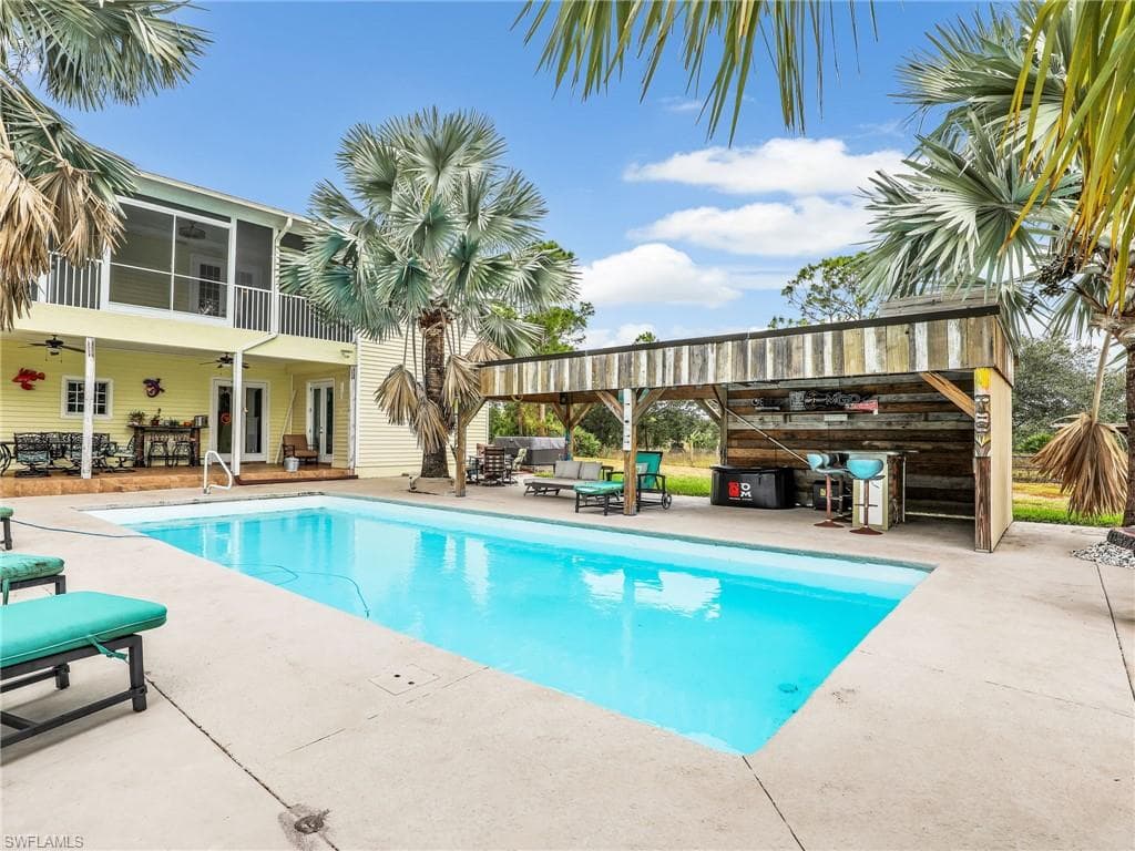 1810 Desoto AVE, LEHIGH ACRES FL 33972-37