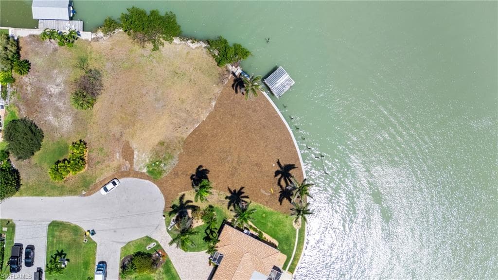 159 Tahiti ST, NAPLES FL 34113-8