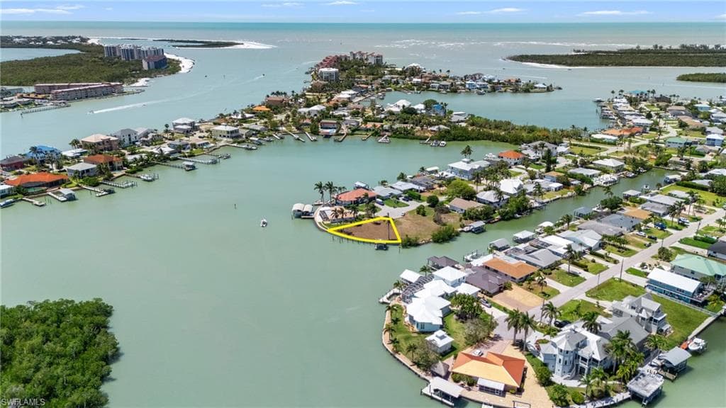 159 Tahiti ST, NAPLES FL 34113-13