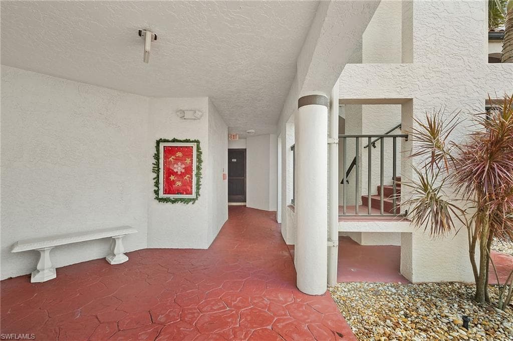 11921 Seabreeze Cove LN # 107, FORT MYERS FL 33908-2