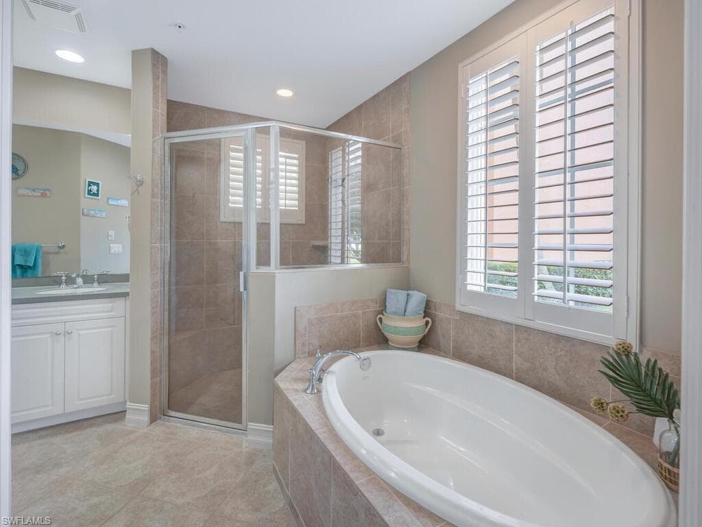 10761 Vivaldi CT # 1301, MIROMAR LAKES FL 33913-10