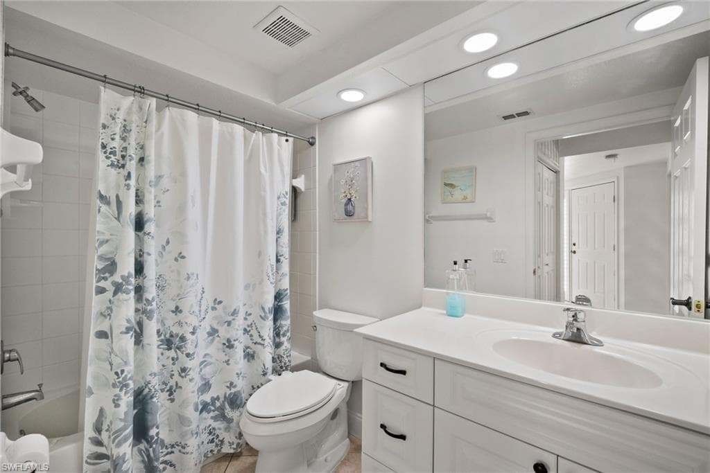 6935 Rain Lily CT # 103, NAPLES FL 34109-15