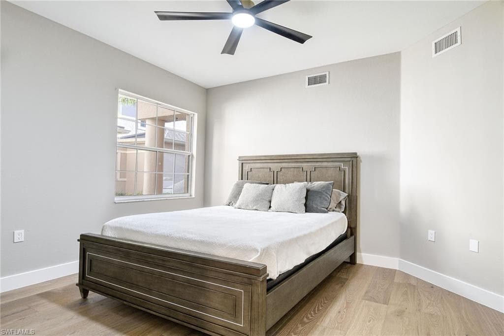 825 Regency Reserve CIR # 3701, NAPLES FL 34119-21