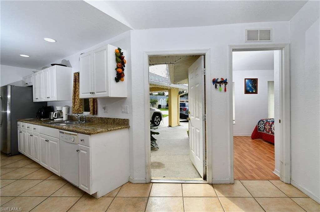 2 E Greens CIR, LEHIGH ACRES FL 33936-6