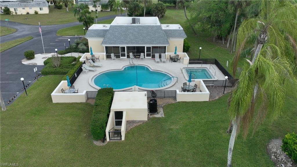 2 E Greens CIR, LEHIGH ACRES FL 33936-28
