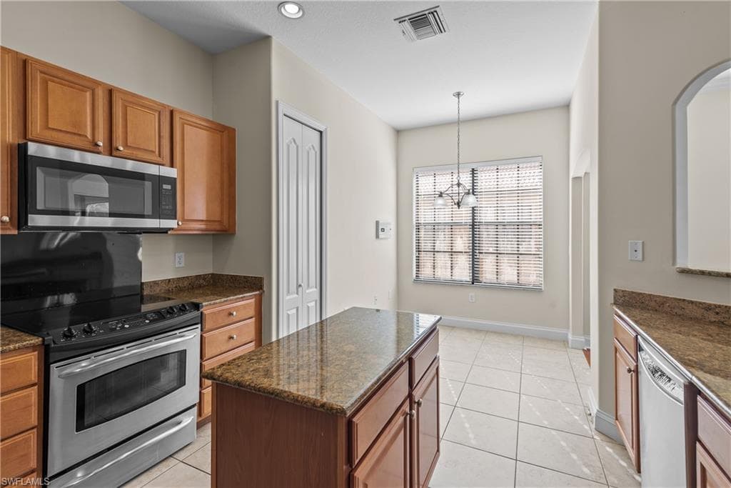 1303 Verde DR # 1603, NAPLES FL 34105-2