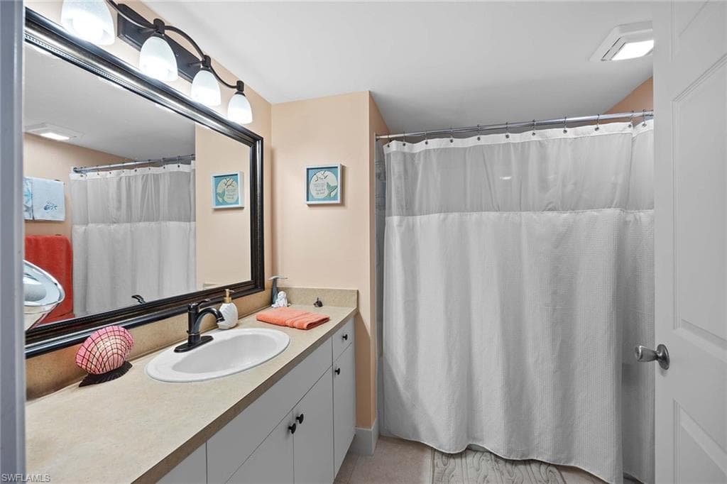 8635 River Homes LN # 2205, BONITA SPRINGS FL 34135-9