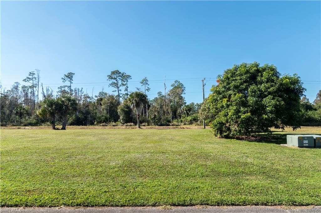 4001 SKYWAY DR LOT#20, NAPLES FL 34112-1