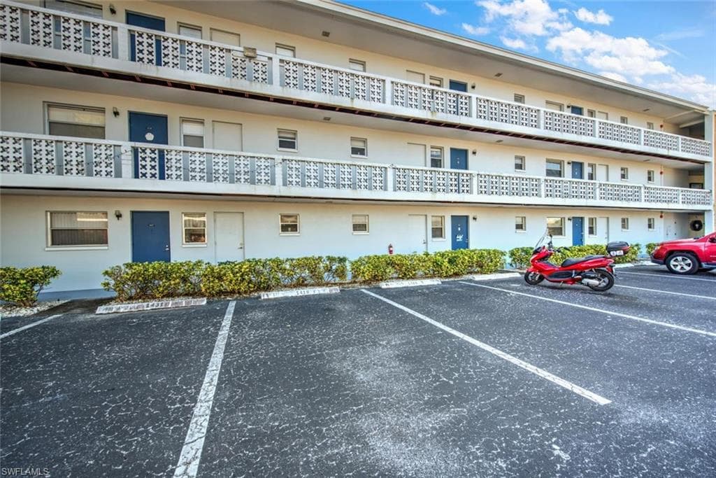 1418 Tropic TER, NORTH FORT MYERS FL 33903-6