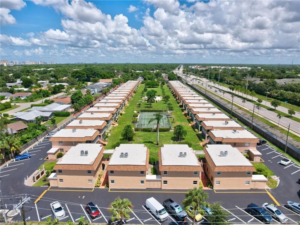 1400 Pompei LN # 52, NAPLES FL 34103-22