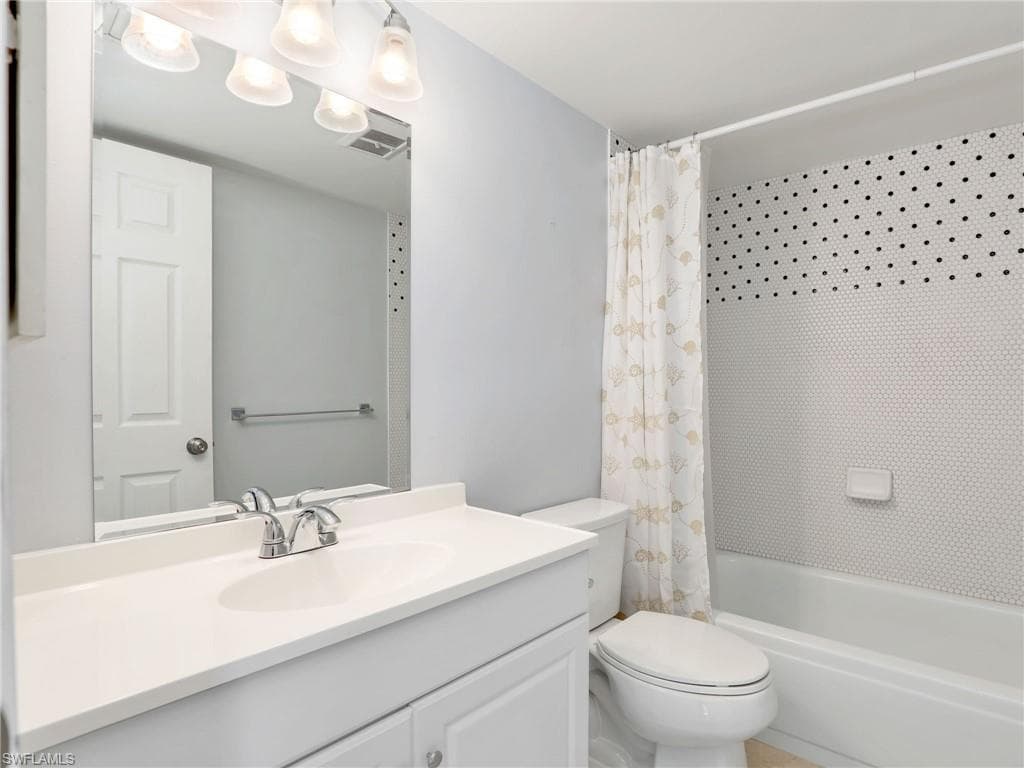 1400 Pompei LN # 52, NAPLES FL 34103-15
