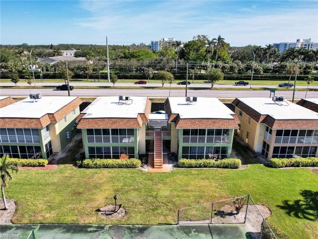 1400 Pompei LN # 52, NAPLES FL 34103-21