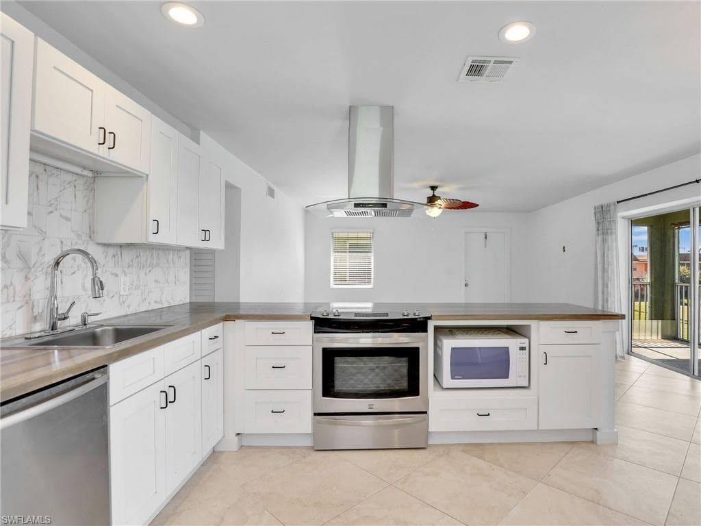 1400 Pompei LN # 52, NAPLES FL 34103-8