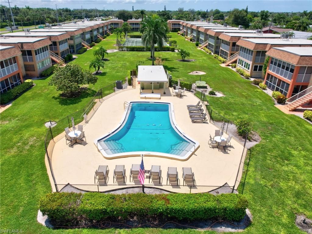 1400 Pompei LN # 52, NAPLES FL 34103-23