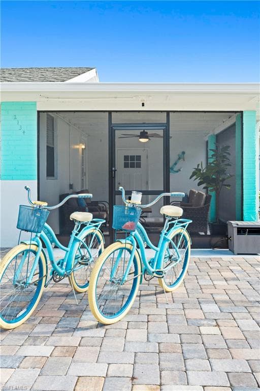 2134 Palm ST, NAPLES FL 34119-22