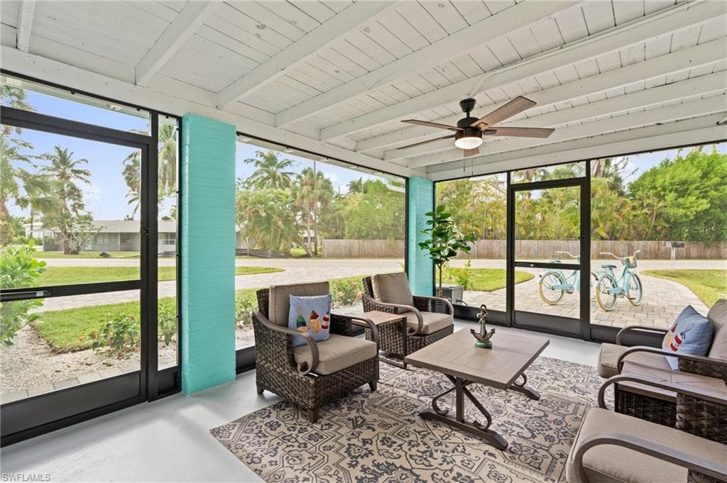 2134 Palm ST, NAPLES FL 34119-4