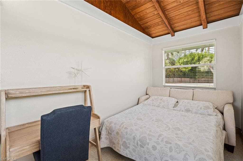 2134 Palm ST, NAPLES FL 34119-18