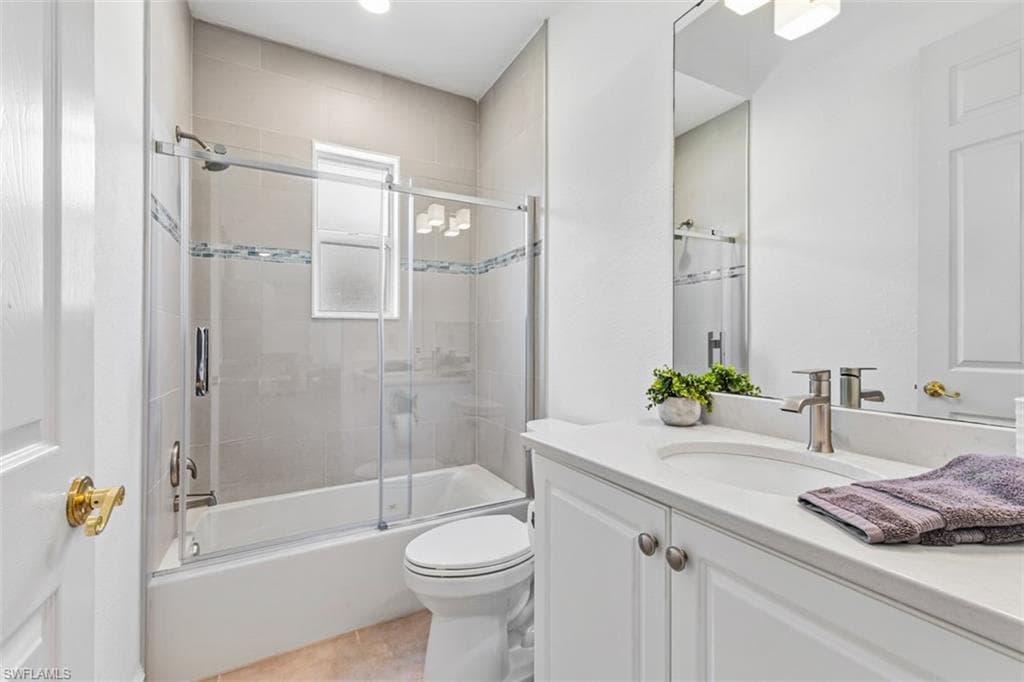657 Soliel DR, NAPLES FL 34110-1