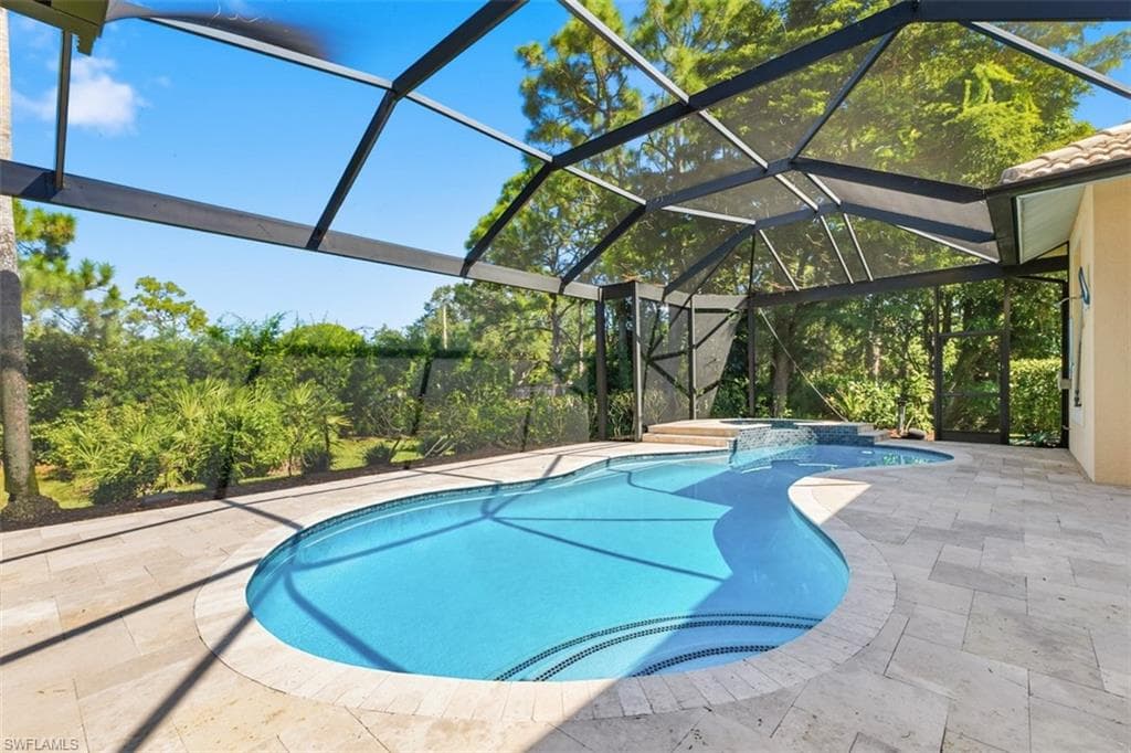 657 Soliel DR, NAPLES FL 34110-23