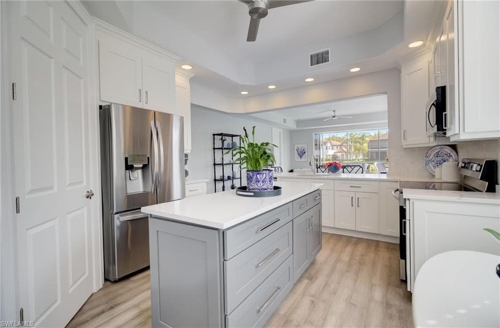 4734 Stratford CT # 1702, NAPLES FL 34105-3