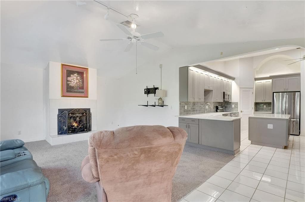 105 Ortona ST, LEHIGH ACRES FL 33936-5