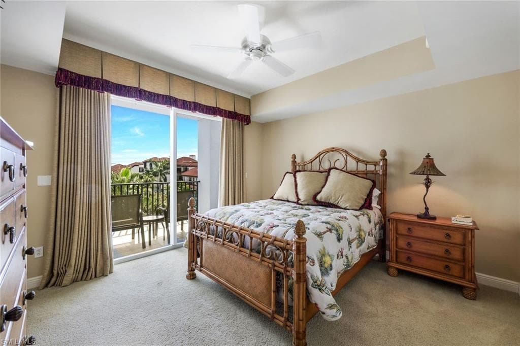 700 La Peninsula BLVD # 401, NAPLES FL 34113-26