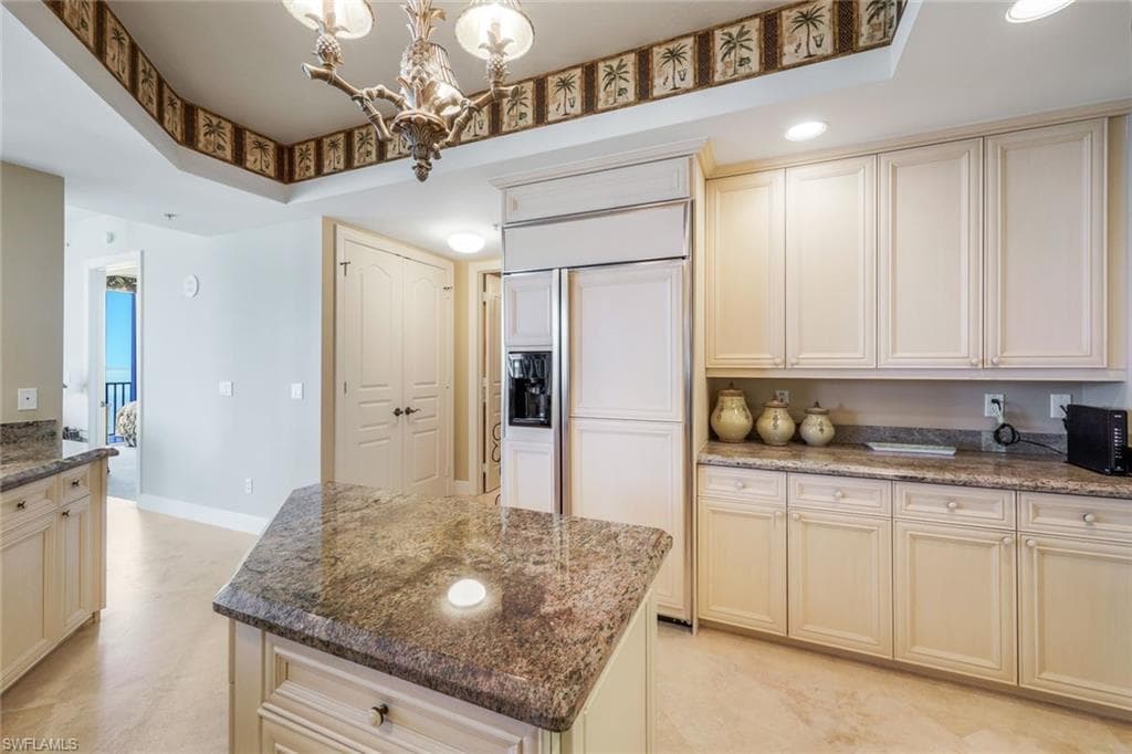 700 La Peninsula BLVD # 401, NAPLES FL 34113-12