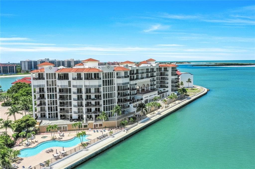 700 La Peninsula BLVD # 401, NAPLES FL 34113-42