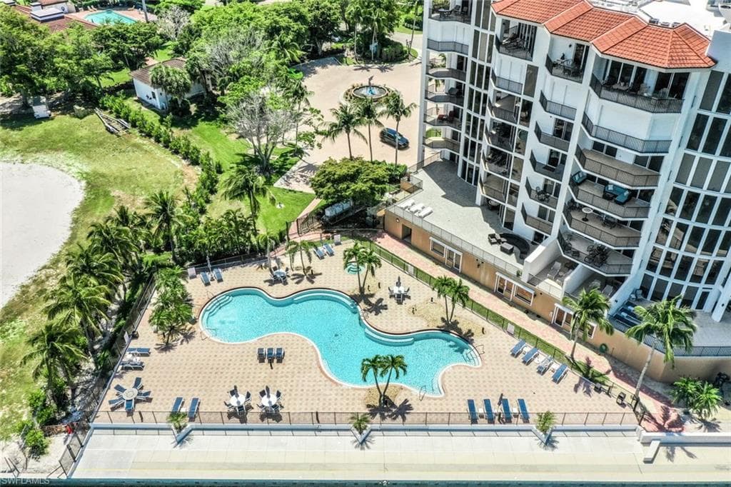 700 La Peninsula BLVD # 401, NAPLES FL 34113-43