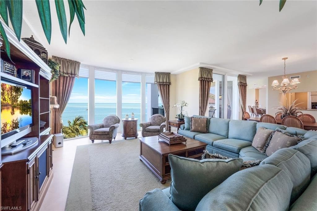 700 La Peninsula BLVD # 401, NAPLES FL 34113-7