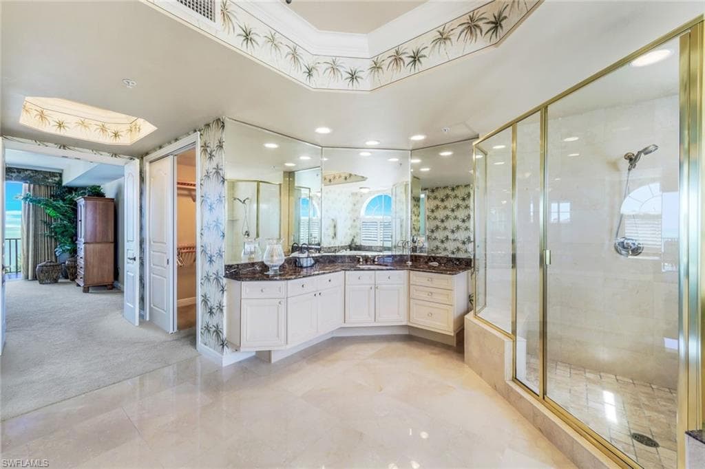 700 La Peninsula BLVD # 401, NAPLES FL 34113-24