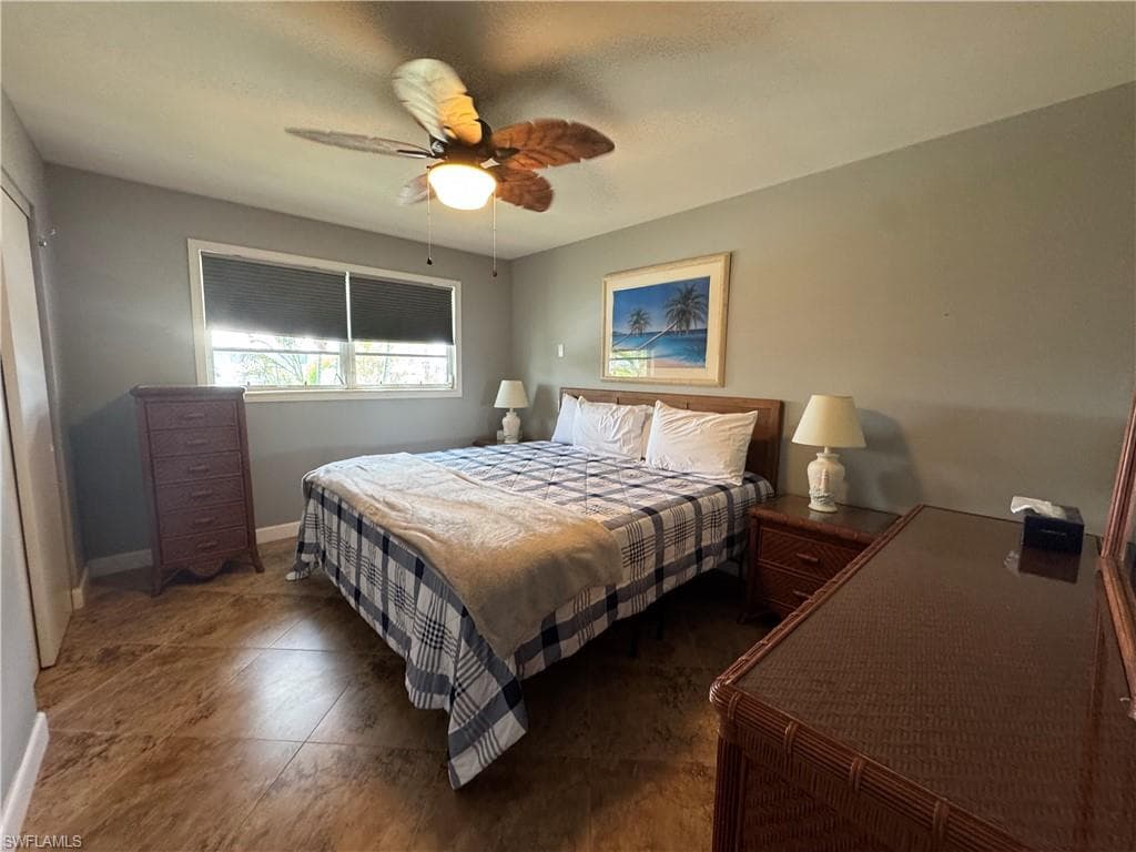 320 Lazy WAY, FORT MYERS BEACH FL 33931-21