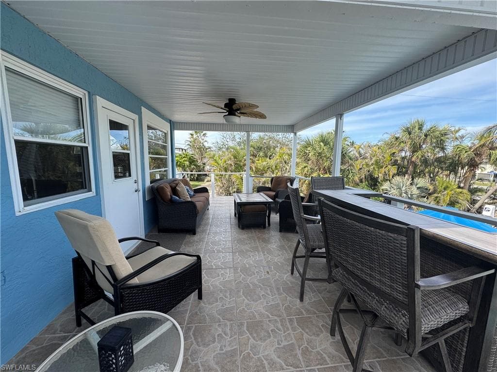 320 Lazy WAY, FORT MYERS BEACH FL 33931-9