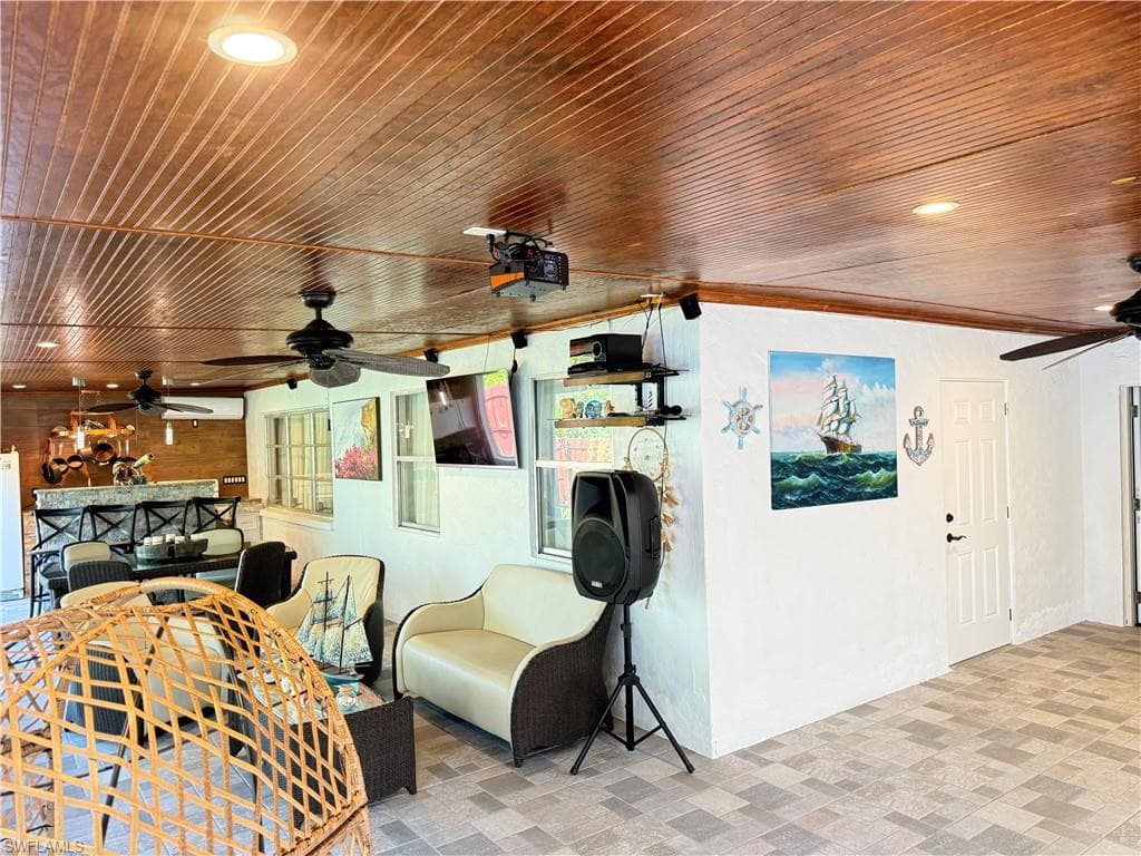 4207 Cindy AVE, NAPLES FL 34112-12