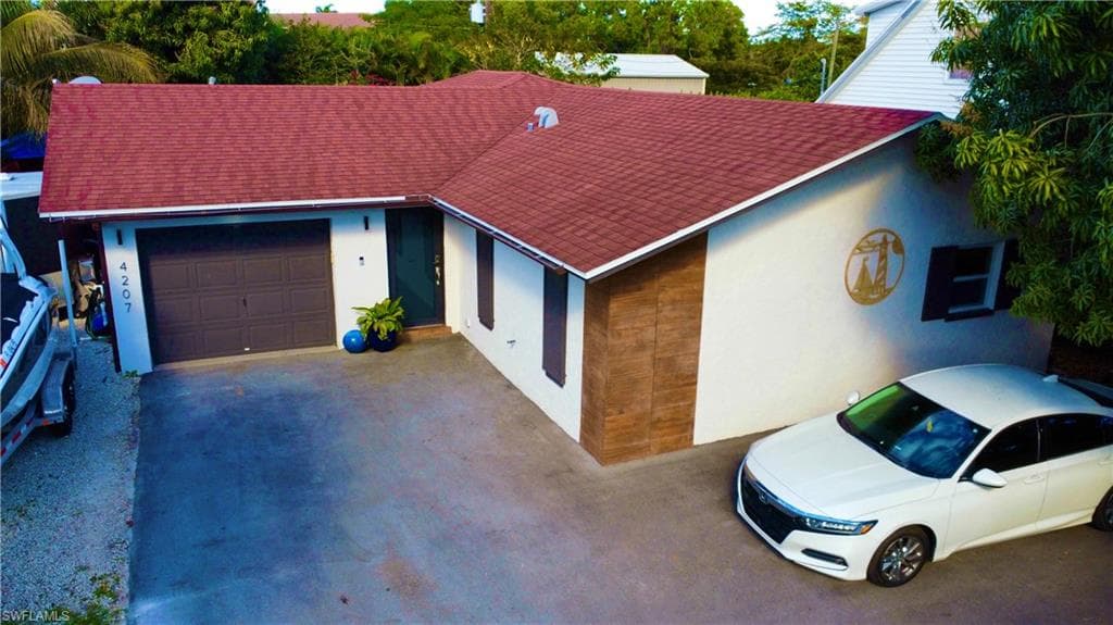 4207 Cindy AVE, NAPLES FL 34112-4