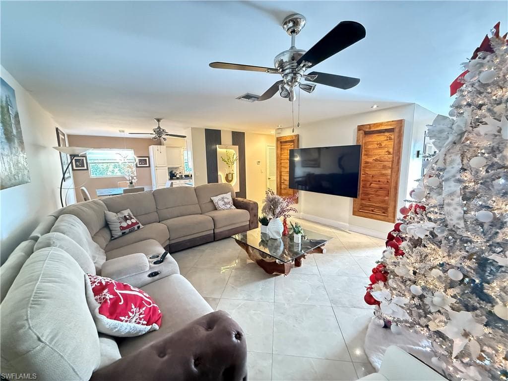 4207 Cindy AVE, NAPLES FL 34112-35