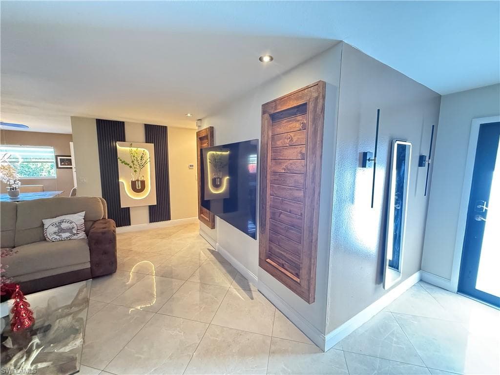 4207 Cindy AVE, NAPLES FL 34112-30