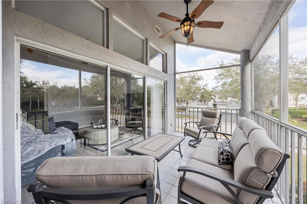 2860 Citrus Lake DR # R204, NAPLES FL 34109-17