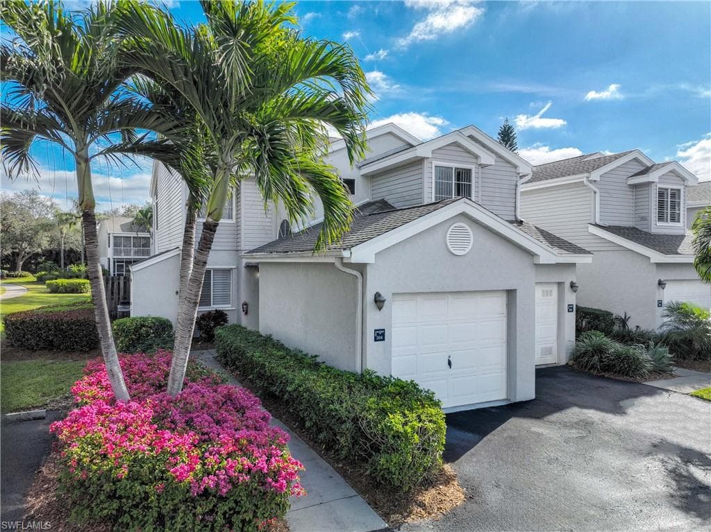 2860 Citrus Lake DR # R204, NAPLES FL 34109-28