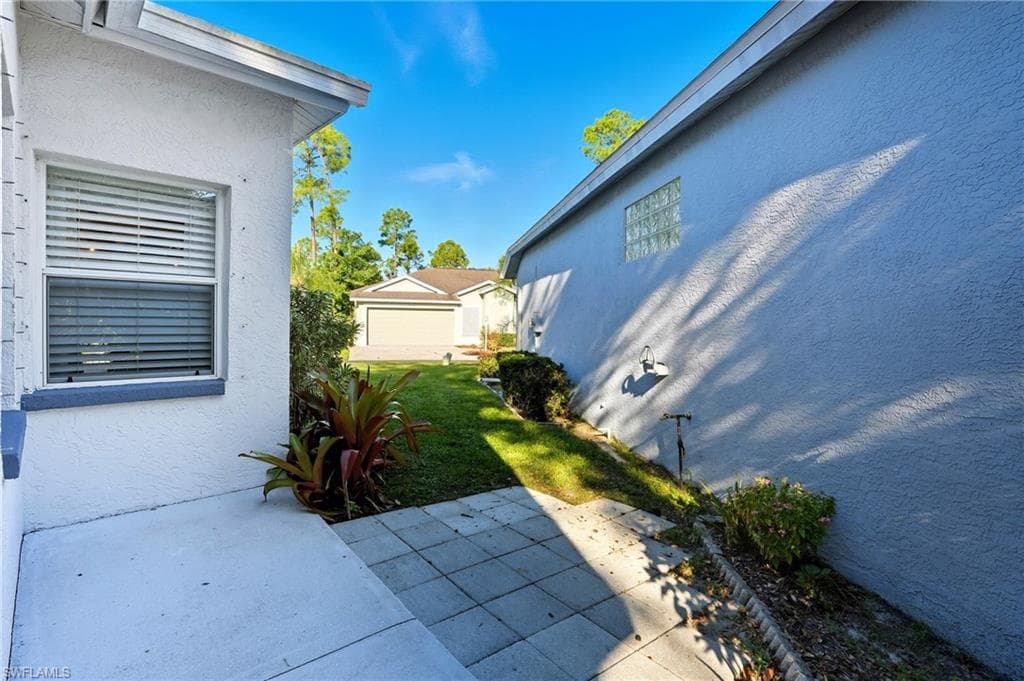 10725 Blue Bimini CIR, ESTERO FL 33928-31