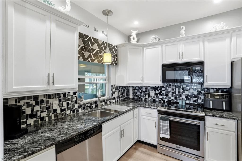 10725 Blue Bimini CIR, ESTERO FL 33928-14