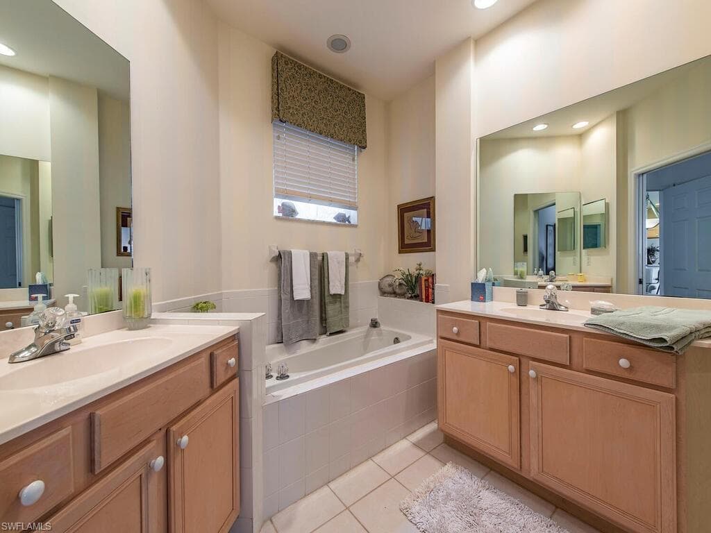 8225 Danbury BLVD E # 102, NAPLES FL 34120-8