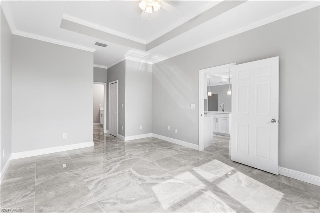 897 Iris DR, NORTH FORT MYERS FL 33903-3